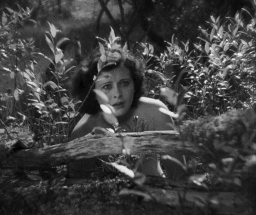 The infamous nude scene in Extase